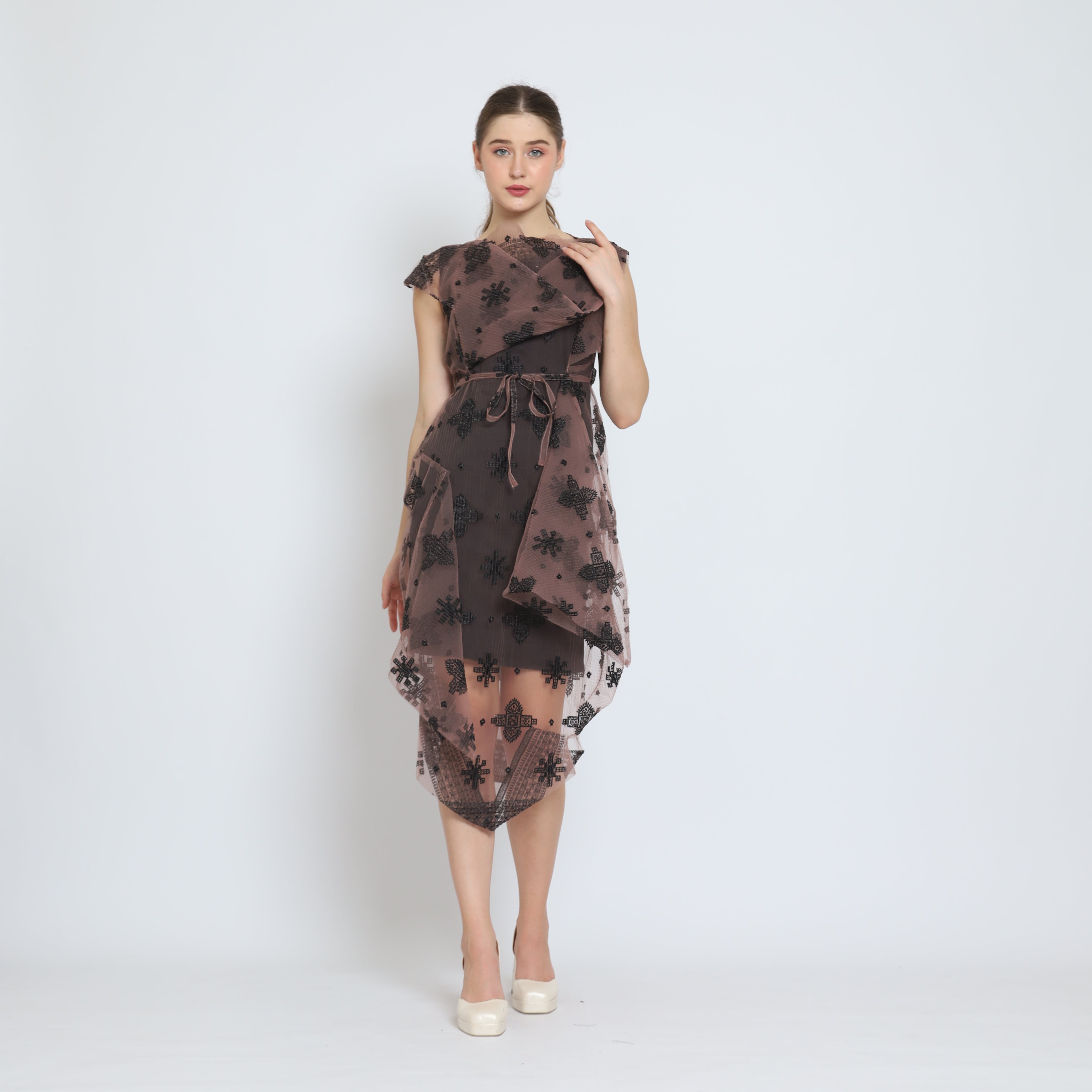 Bloom et Champs Dress Sumba Ethnic Embroidered