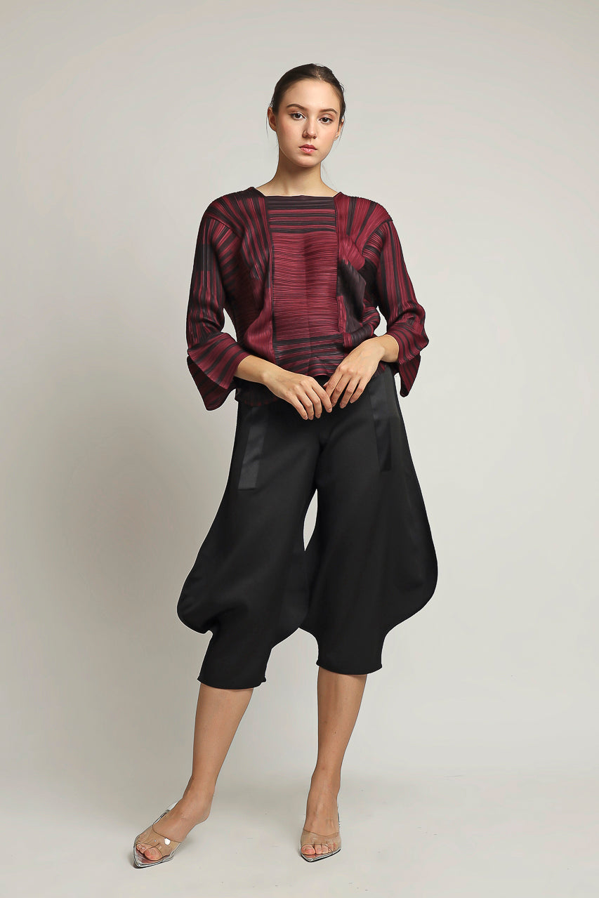 Bloom et Champs Maroon Pleats Top