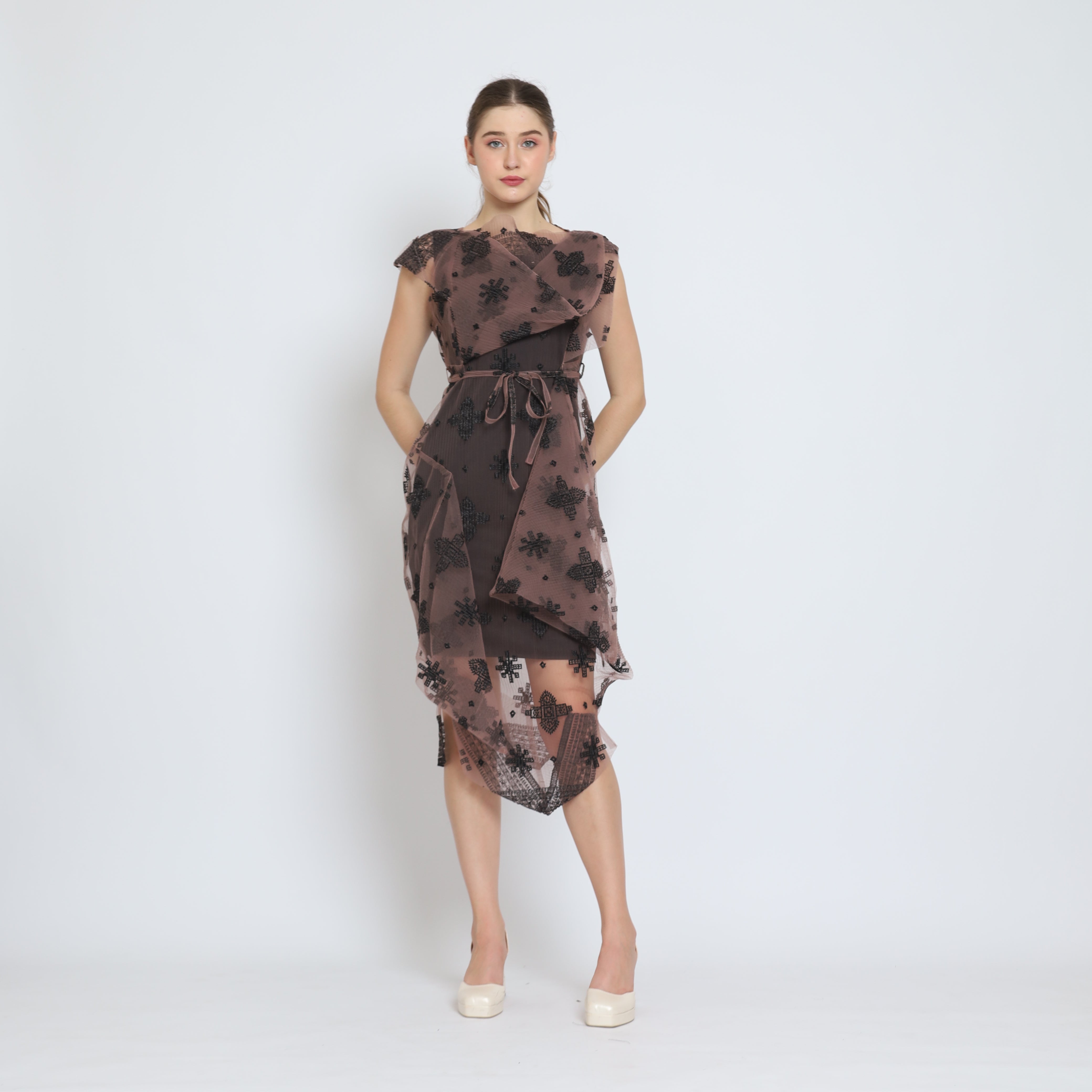 Bloom et Champs Dress Sumba Ethnic Embroidered