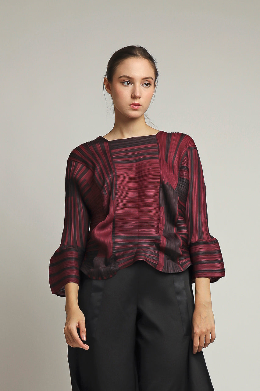 Bloom et Champs Maroon Pleats Top