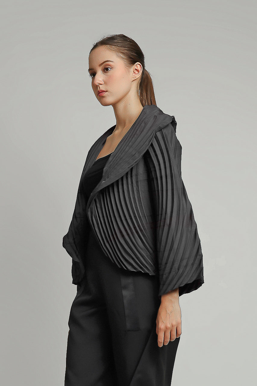 Bloom et Pleats Outer Lapel