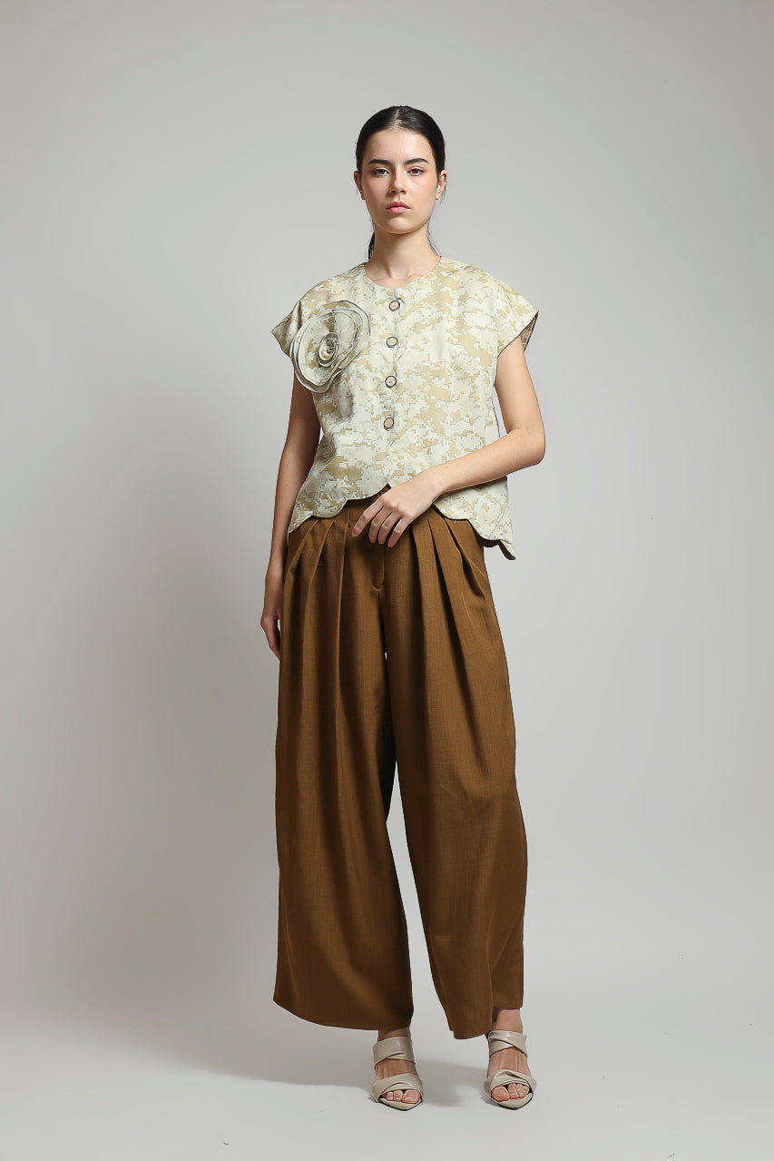 Bloom et Champs Floral Scalloped Top in Olive/Zest Pants Mustard