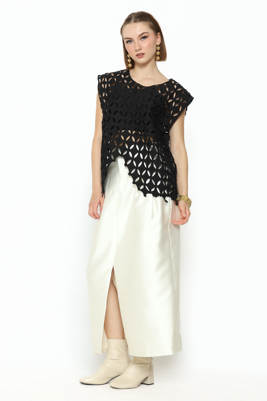 Bloom et Cotton Brocade Black Outer / Tulip Skirt White