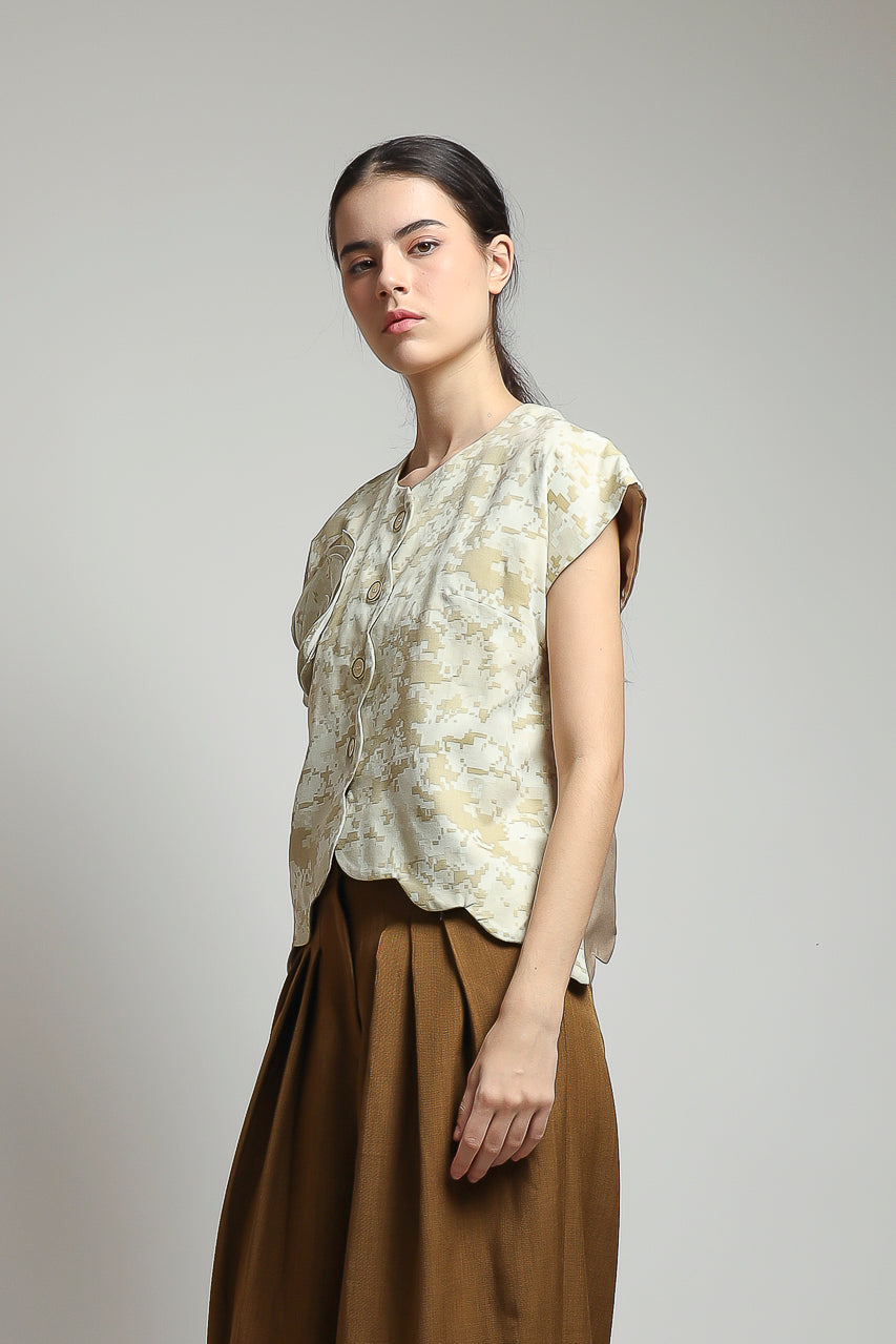 Bloom et Champs Floral Scalloped Top in Olive/Zest Pants Mustard