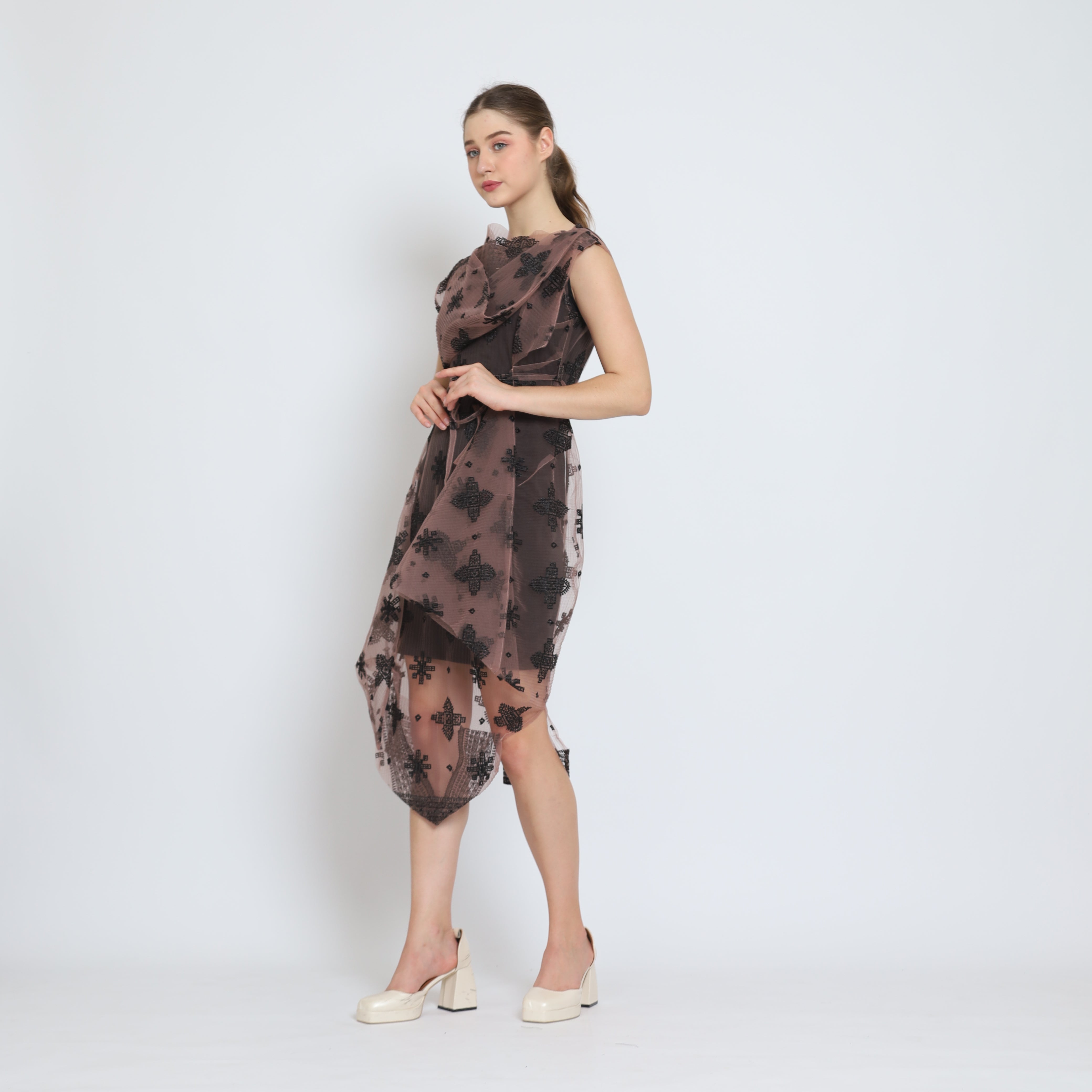 Bloom et Champs Dress Sumba Ethnic Embroidered