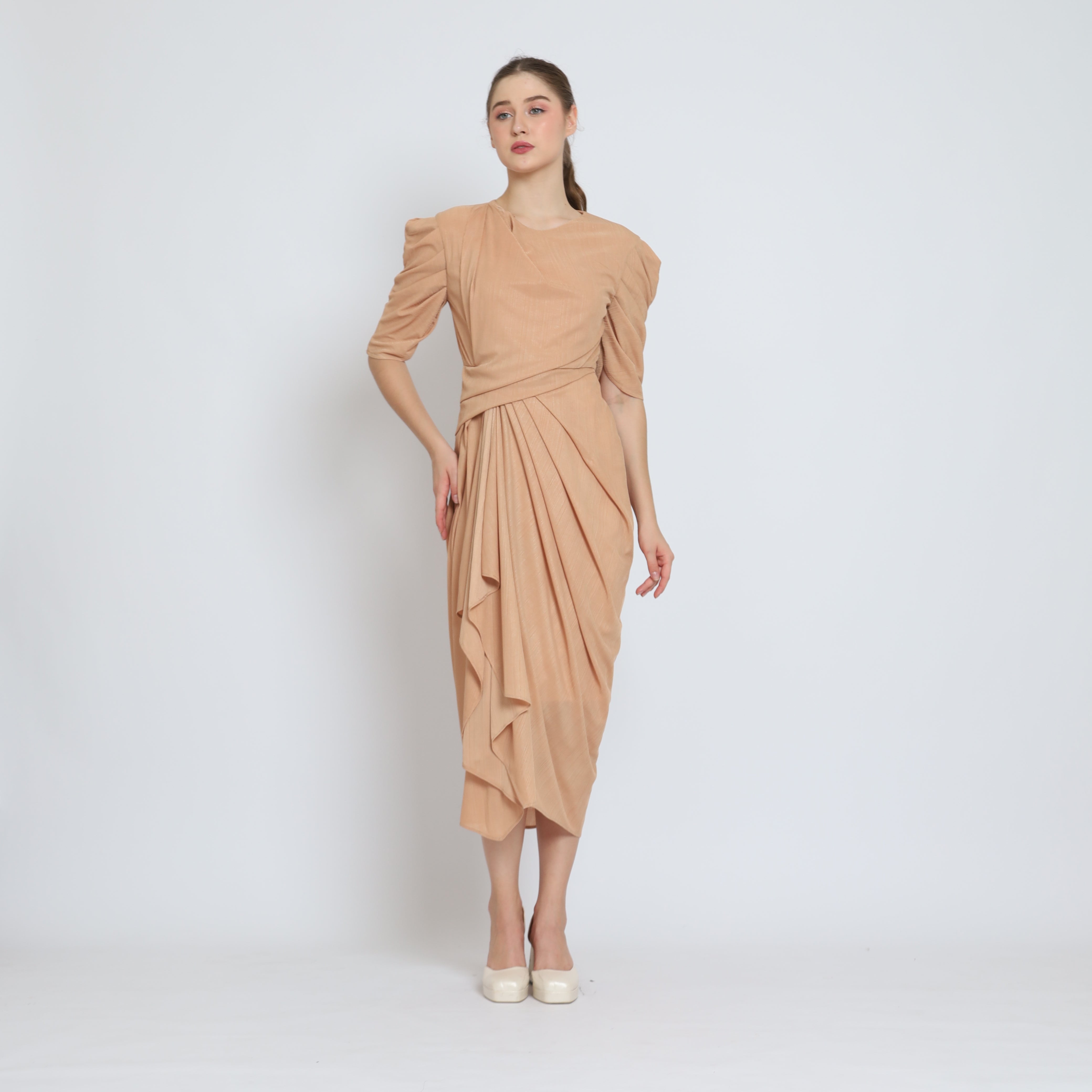 Bloom et Champs Dress Nude Tangan Balon