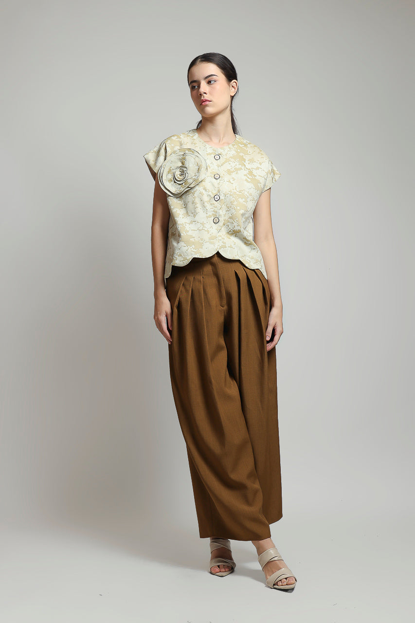 Bloom et Champs Floral Scalloped Top in Olive/Zest Pants Mustard