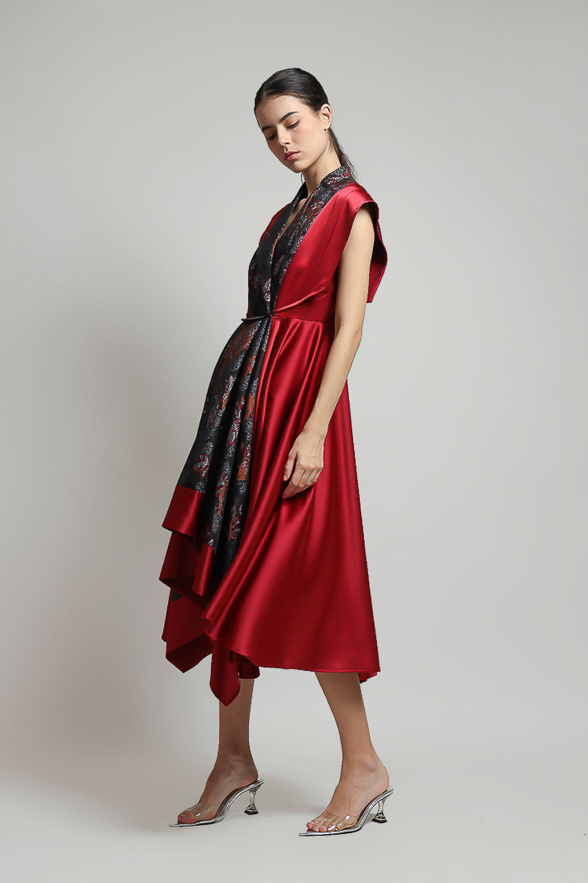 Bloom et Champs Dress Merah Lebar